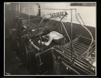 Une presse à imprimer chez Unz und Co., 24 Beaver Street, New York, 1932